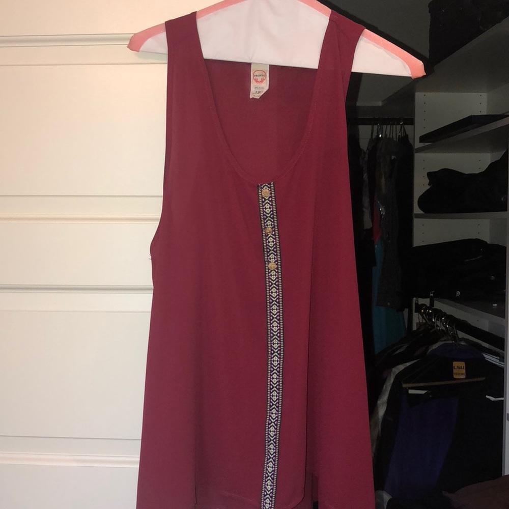 Float maroon shirt
